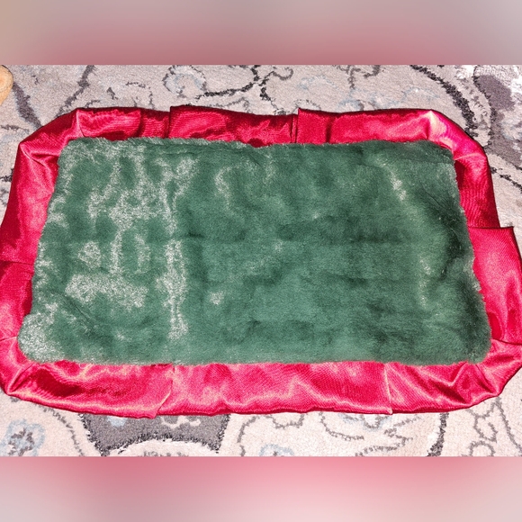 Minky Couture Baby’s Mini Security Blanket With Satin Trim Christmas Pattern - Picture 4 of 6